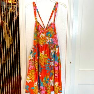 Summer dress. Tropical floral print.